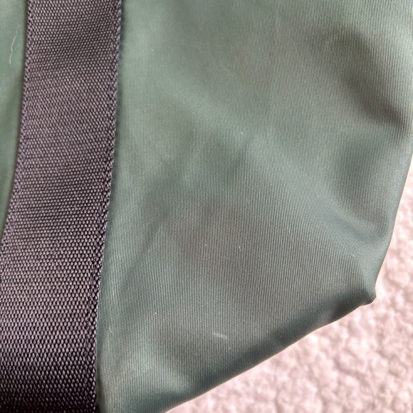 BLACK FRIDAY SALE!  Lululemon Take It On Tote Bag 24L Smoked Spruce Neo Mint - Picture 12 of 16